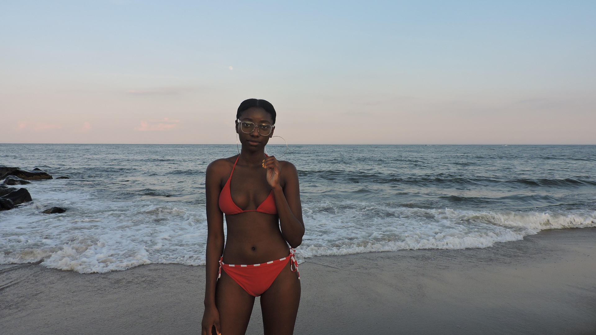 West African Bae Watch Alert: Beach Bummin 7/17/16