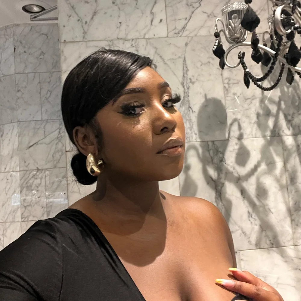 𝙎𝙡𝙚𝙚𝙠 𝙣' 𝙩𝙝𝙞𝙦𝙪𝙚 😂 🖤 idk I couldn't think of another caption.
 
#Neferdede #curvestyle #fromsoletocrown #N3F #3D33 #7DaysOfMe #tbt