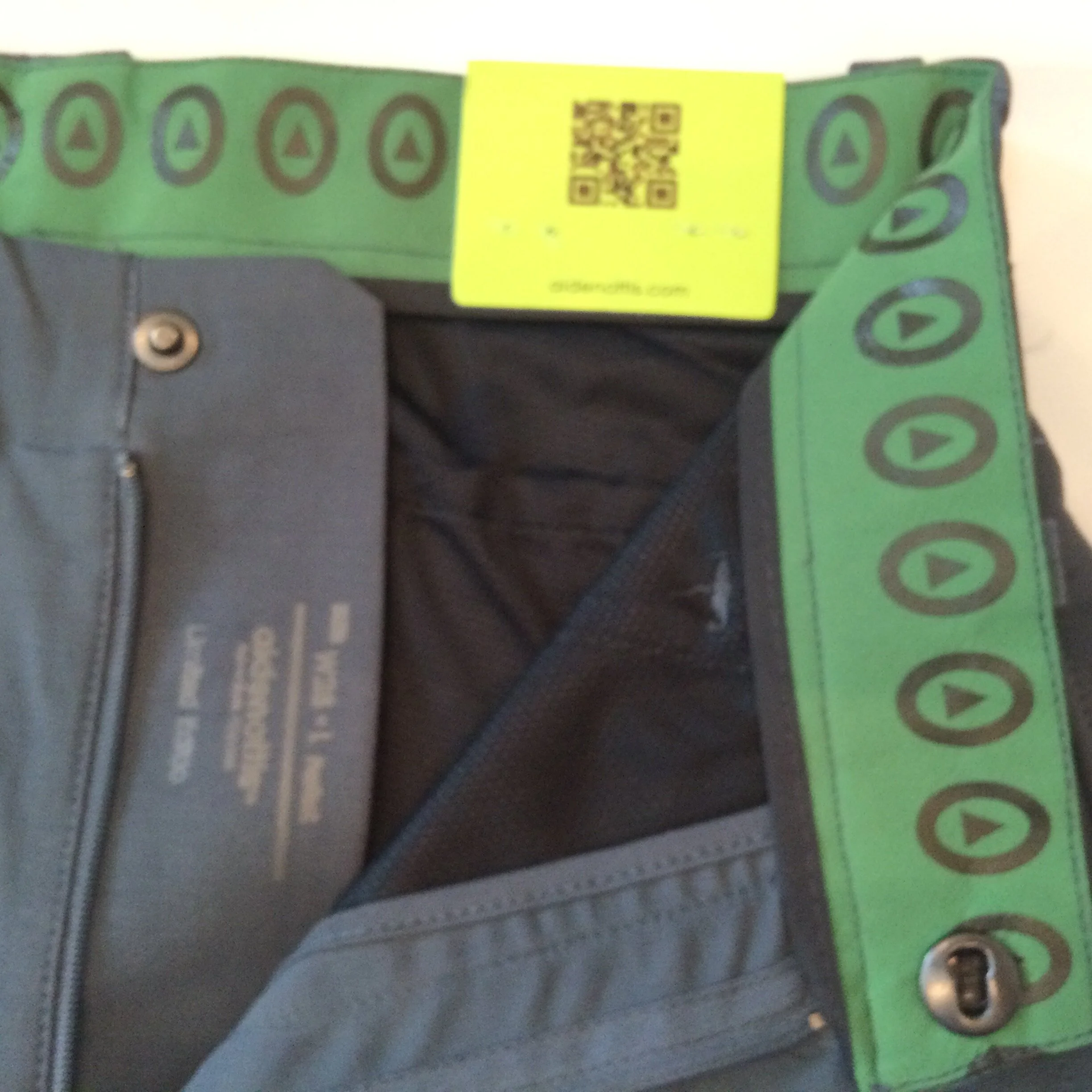 MARMORA TACKLE SHORT Open view dark slate.JPG