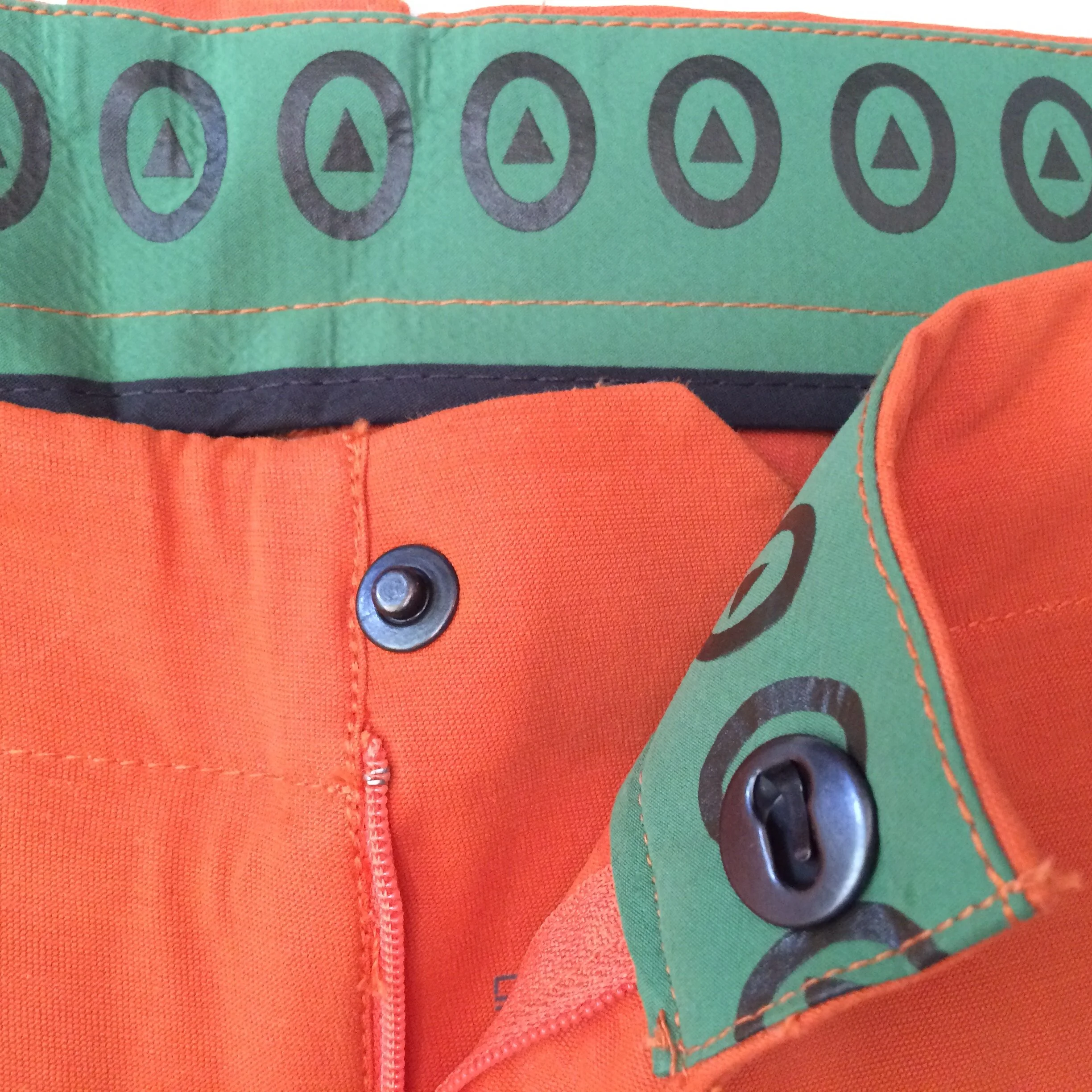 MARMORA TACKLE SHORT Slide snap burnt orange.JPG