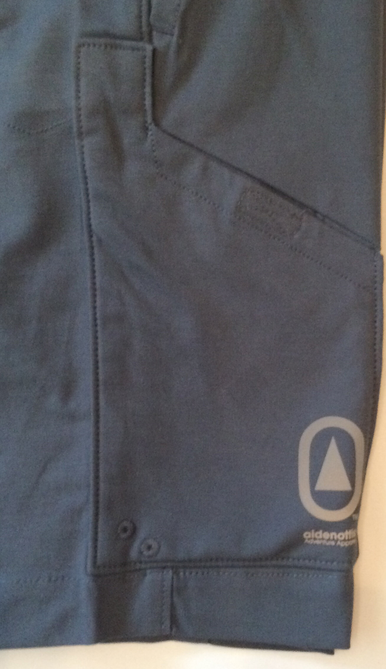 MARMORA TACKLE SHORT Tech pocket detail dark slate.JPG