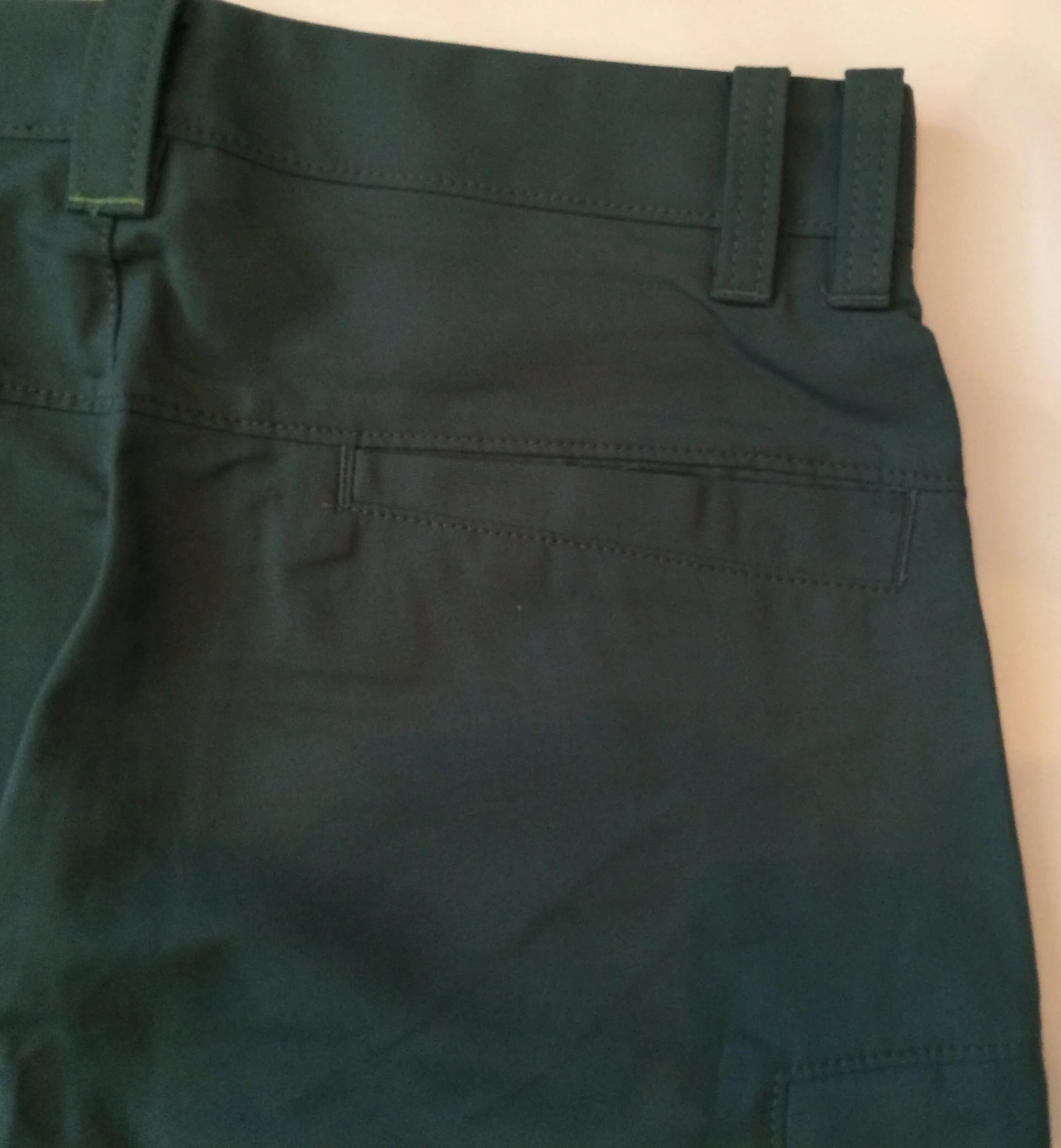 HAUL TECH SHORT Back pocket detail dark slate.JPG