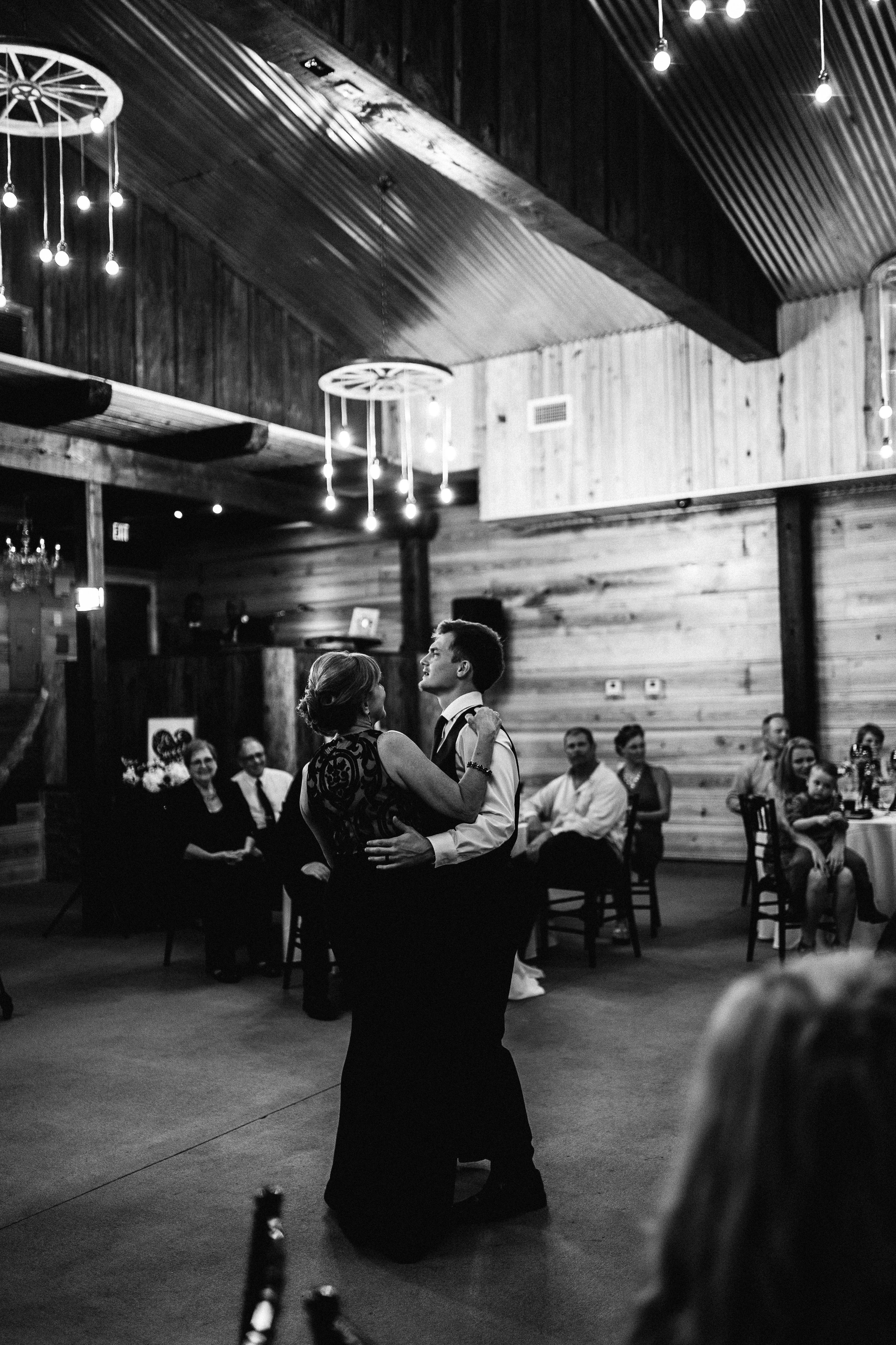2017.10.08 Zach and Ashley Courson Wedding Club Lake Plantation (730 of 1079).jpg
