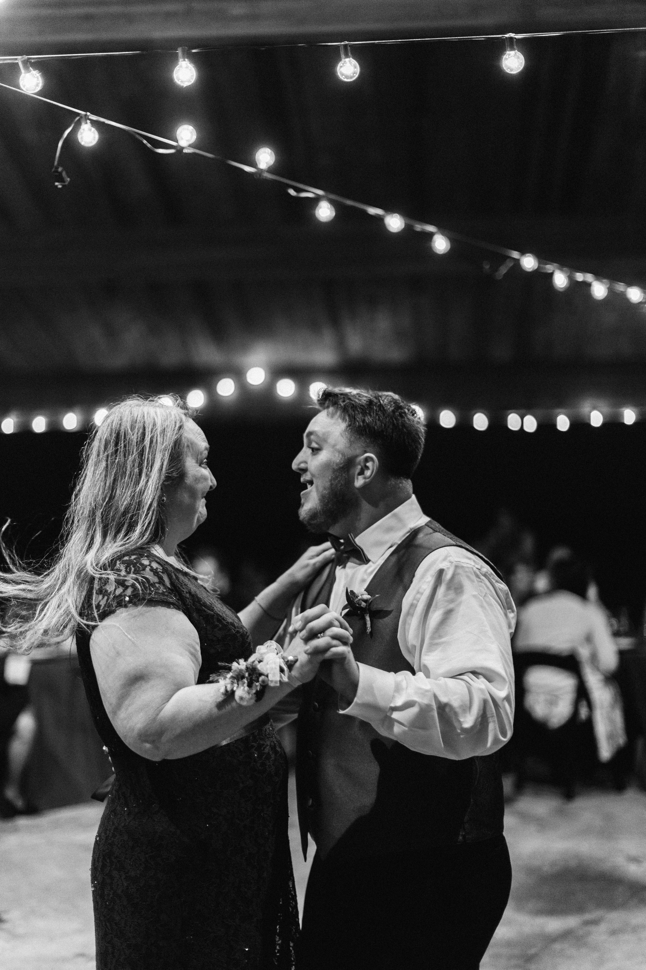 2017.11.11 Hannah and Brad Sandpoint Park Titusville Wedding (780 of 1089).jpg