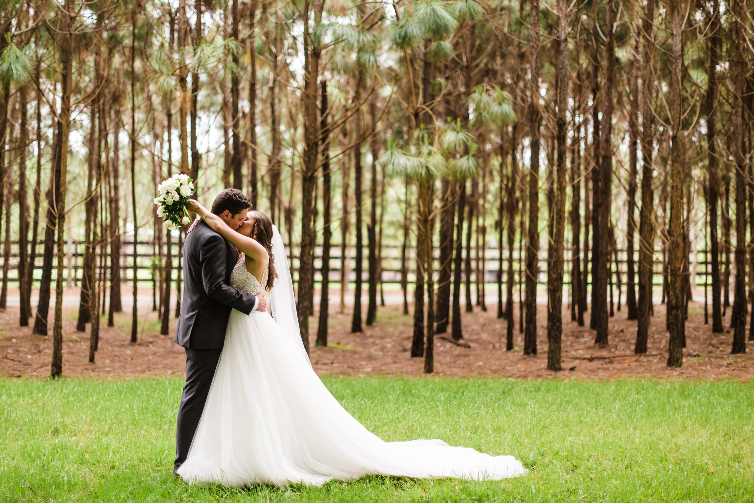 Kaitlin Arnold and Steven Dull's Wedding at Club Lake Plantation