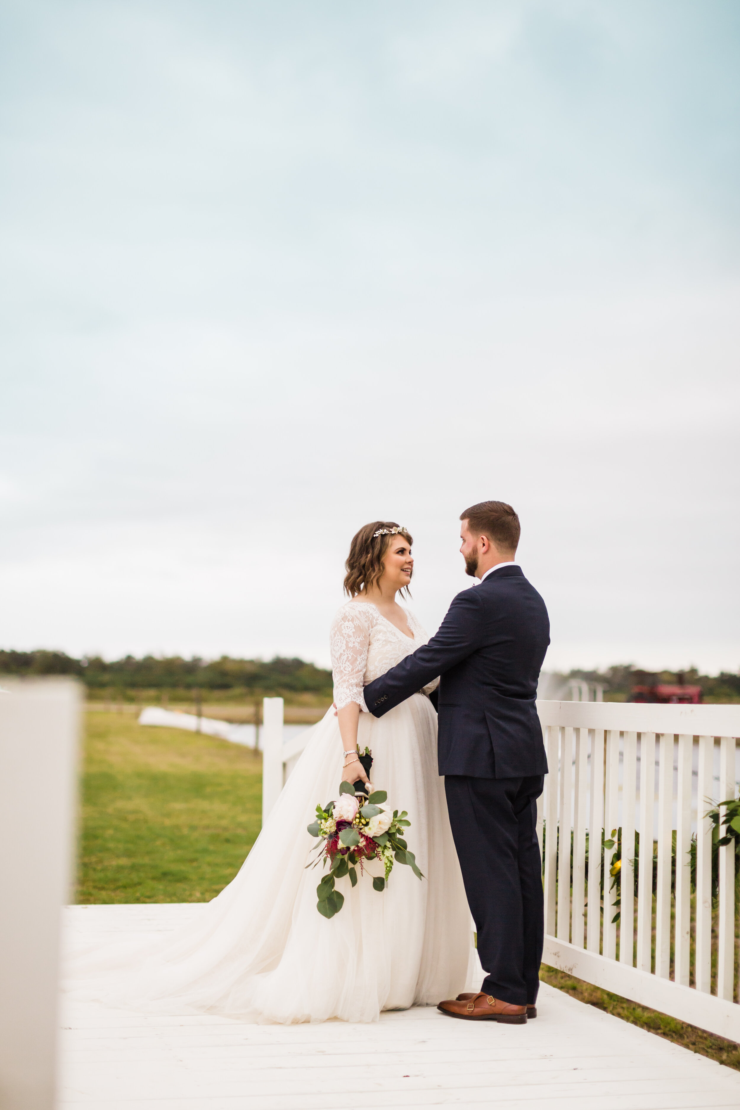 Katie and Shayn Ever After Farms Sneak Peeks - The Hornes Photo
