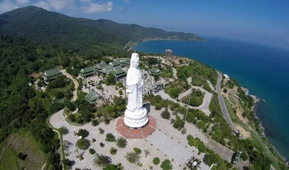 DA NANG - Lady Buddha - Free to visit - Built in 2010, this is the tallest Buddha statue in Vietnam and is located on Son Tra Peninsula in the northern part of Da Nang. It has a height of 67m and has 17 floors in the statue lap, each floor has an altar with 21 Buddha statues which have different shapes, facial expression and posture.