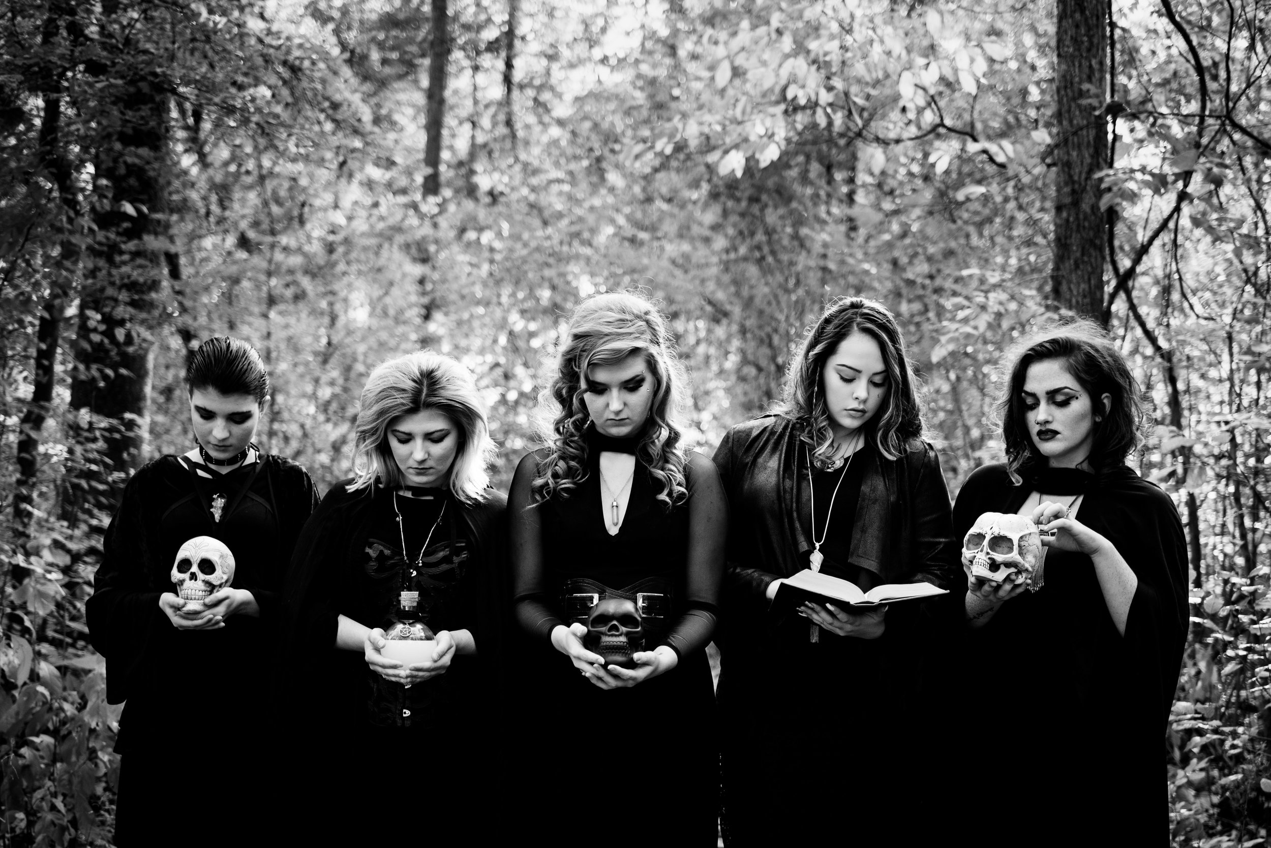 HALLOWEEN THEMED WITCH PHOTOS-14.jpg