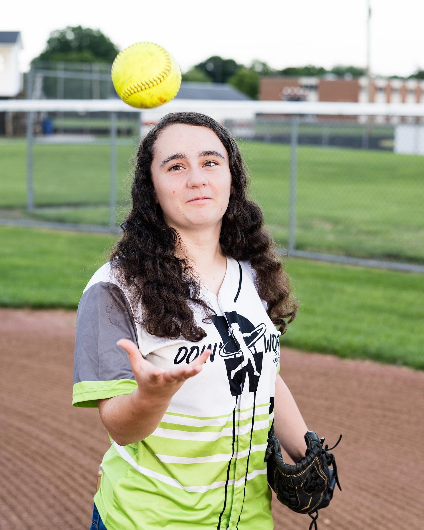 How many times do you think we had to have her throw the ball before we got the shot?

#toledoseniorphotographer #toledoseniorphotography #otsegohighschool #softballsenior #softballseniorpics #bowlinggreenohio #bowlinggreenseniorphotographer #bgohio 