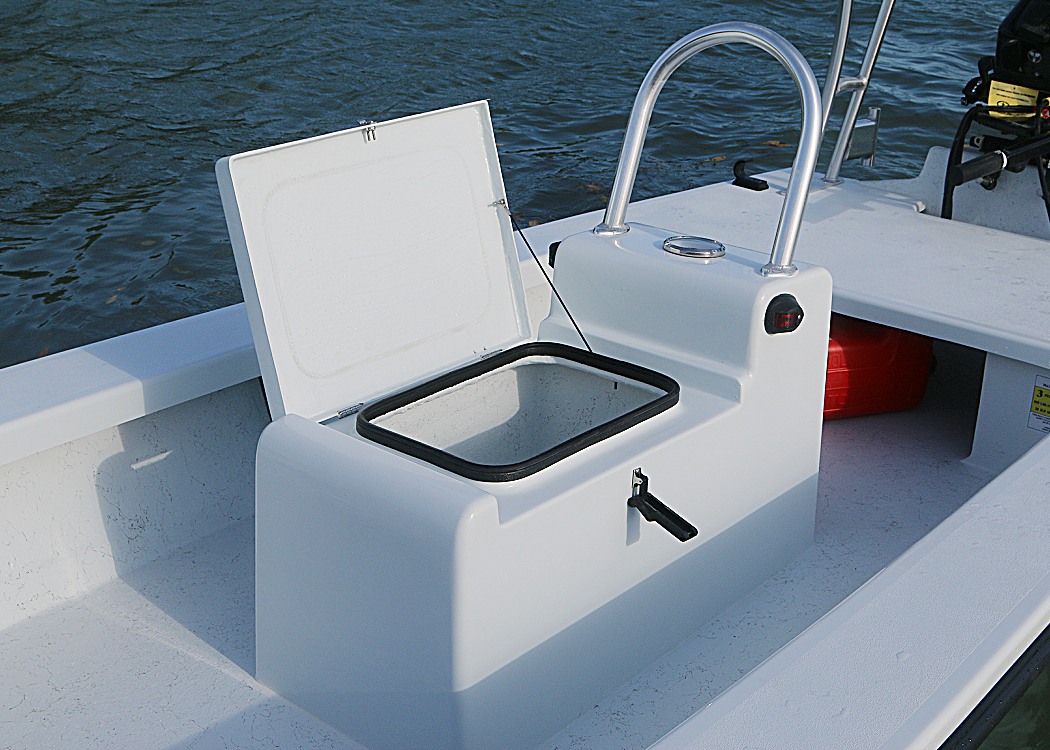 Tiller Console with Jumpseat