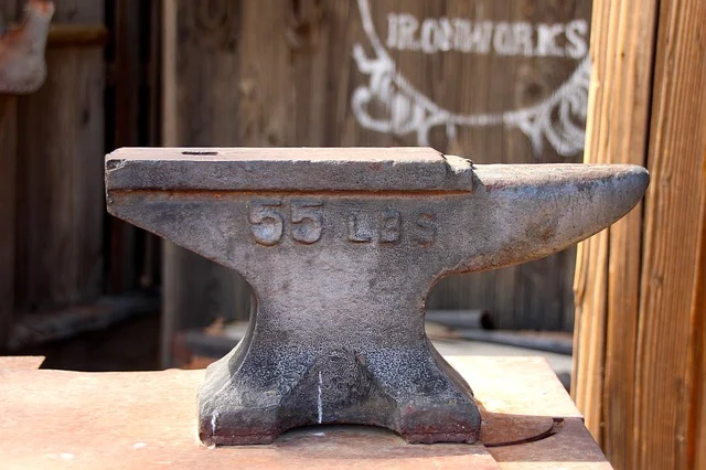 anvil-416186_640.jpg