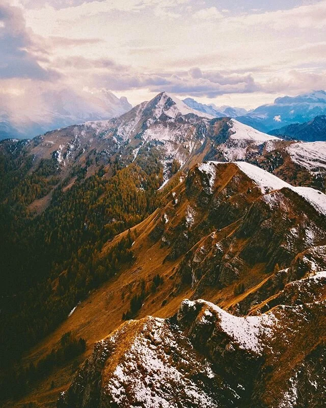 a quiet and beautiful view in the italian alps. 🏔 can&rsquo;t wait to see these sights again.