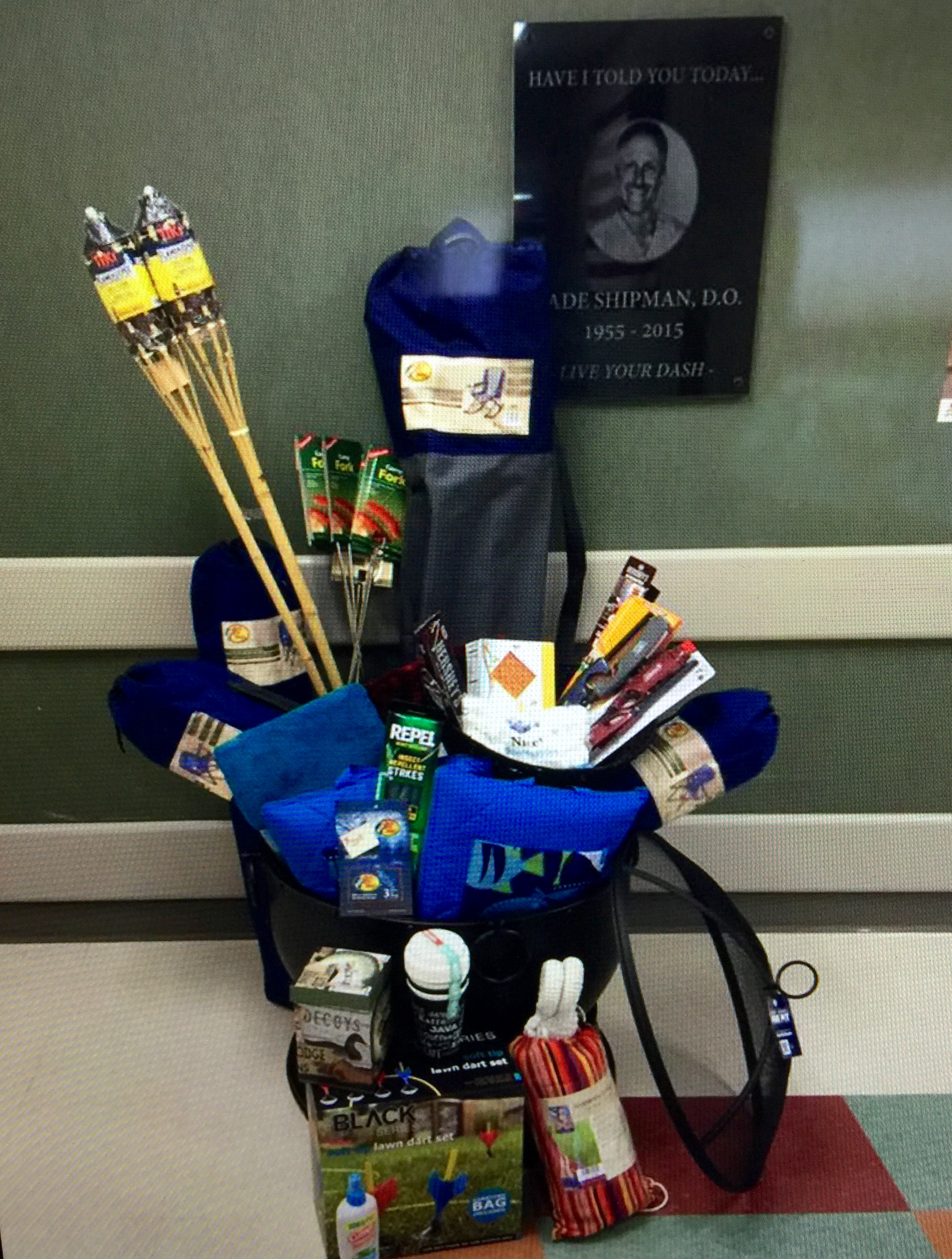 Basket by Surgery Center. Retail Value: $1500.00