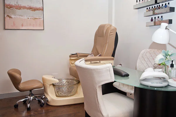 Polish Nails and Concierge Private Studio
