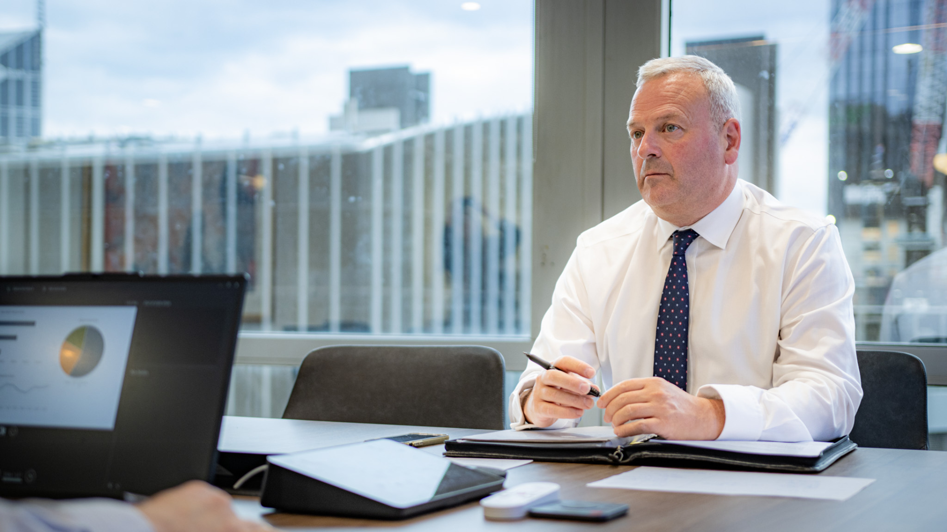 How Should Advisers Handle Q4 Reviews When Clients Are Under Financial Pressure?