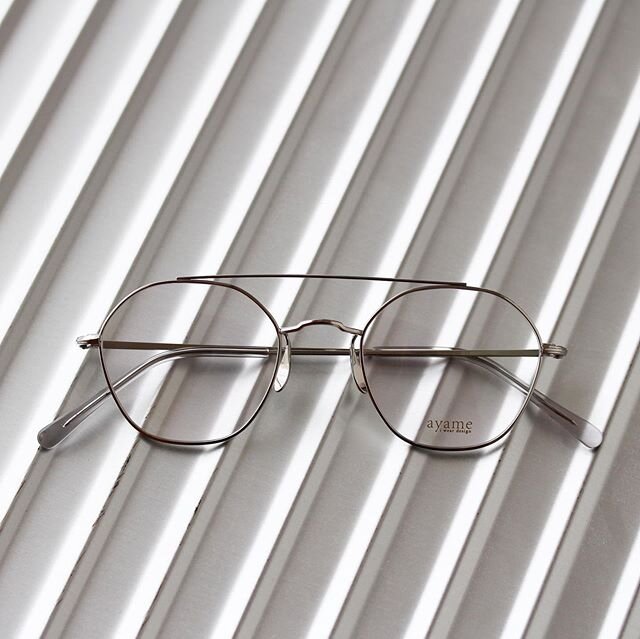 #HEXAVII / SILVER / OPTICAL 
フレームとノーズパッドが一体型となった #MANRAY シリーズのアビエイタータイプ。
#HEXAV を基に、更なる軽量化を図りました。

#ayame #ayameid #eyewear #optical #glasses #sunglasses #opticians #madeinjapan #handmade