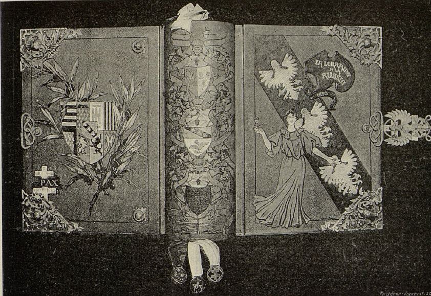 Livre d'or réalisé par Prouvé et Wiener pour le Tsar de Russie