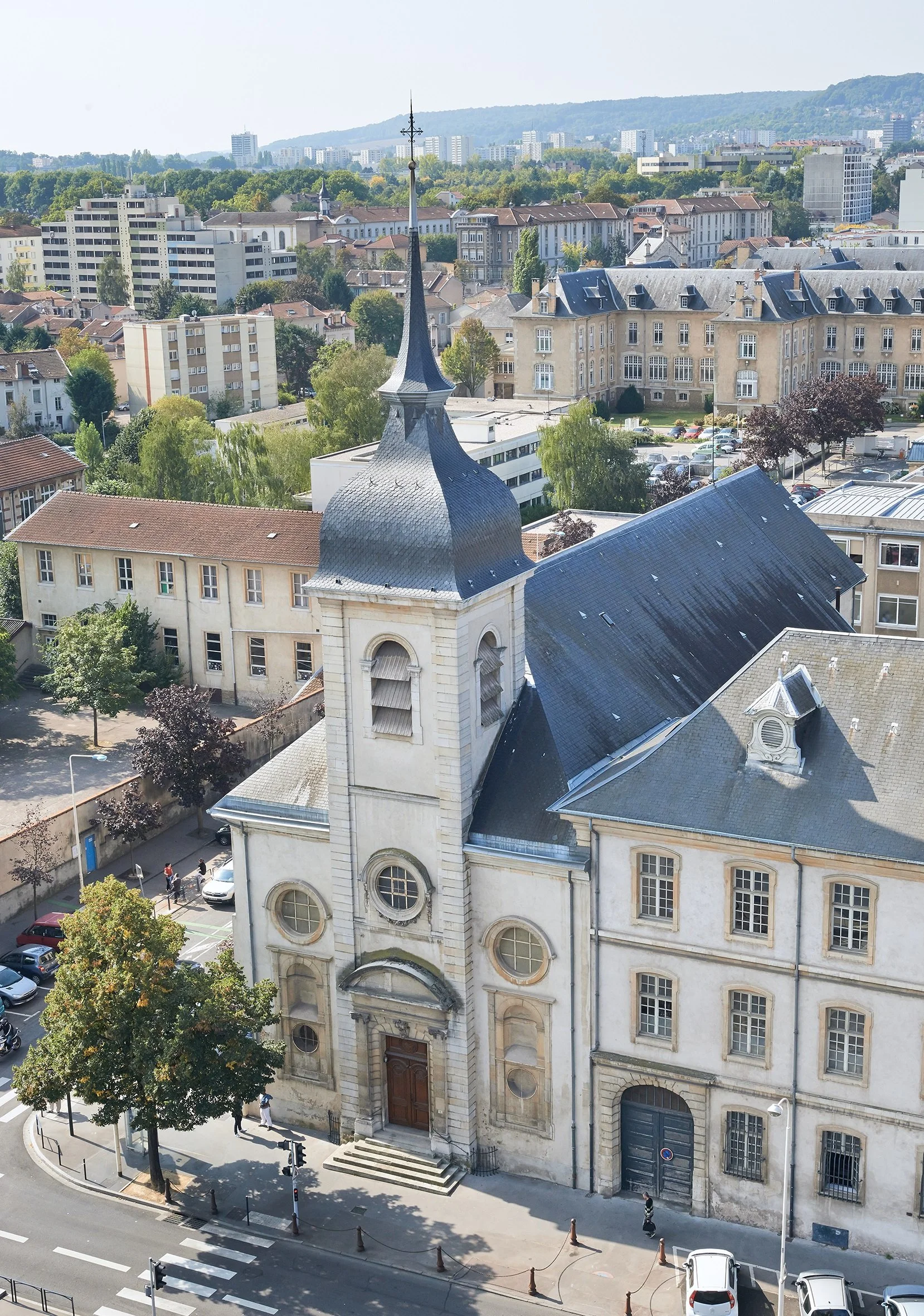 L’église Saint-Pierre-Saint-Stanislas, une œuvre personnelle de Jean-Nicolas Jenesson