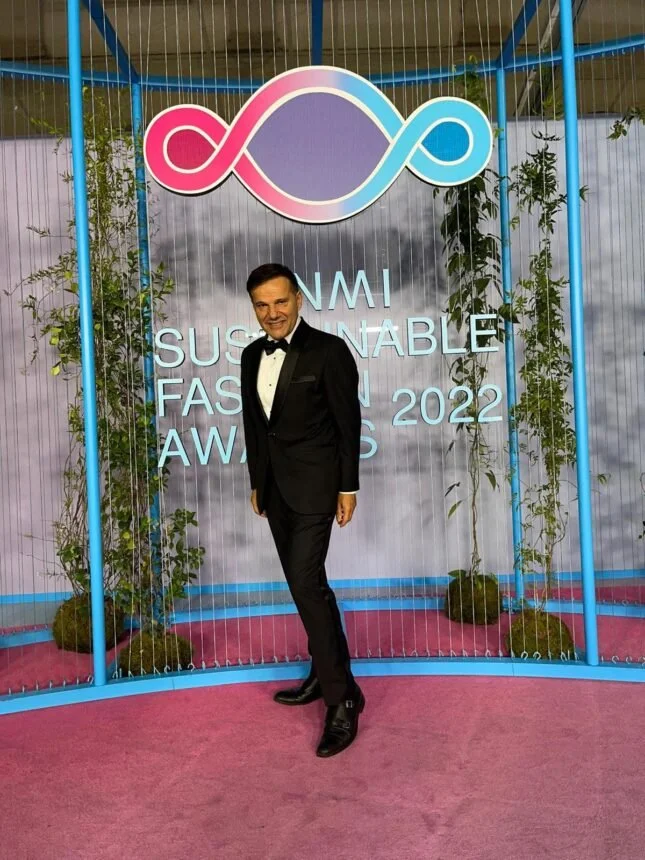 Gianni Tomasulo, il “parrucchiere volante” dei VIP e non solo