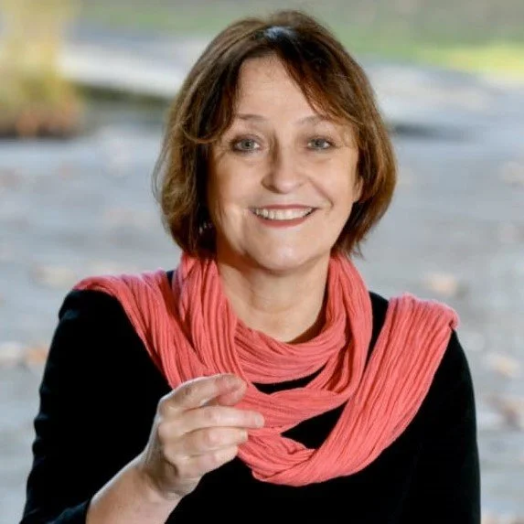 “Una donna con figli può fare carriera. Basta che ci siano un papà disponibile, organizzazione e forza psico-fisica…”