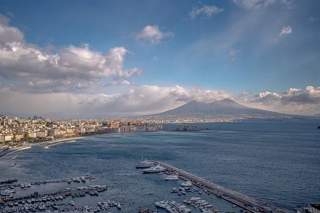 A Napoli “unica, romantica e suggestiva” il premio Swiss Tourism Award 2023