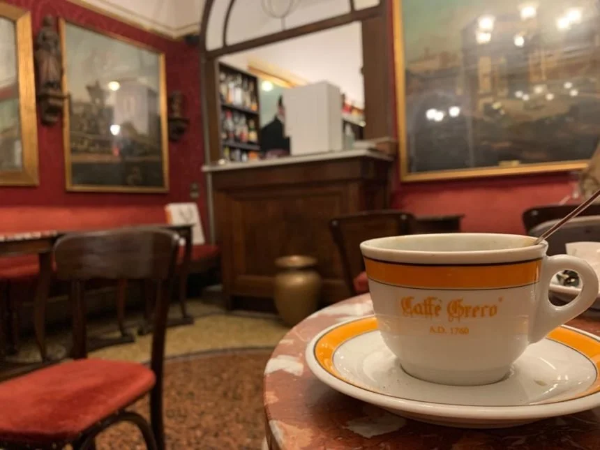 Il Caffè Greco resiste. La chiusura? Un grave pericolo per tutti i locali storici italiani