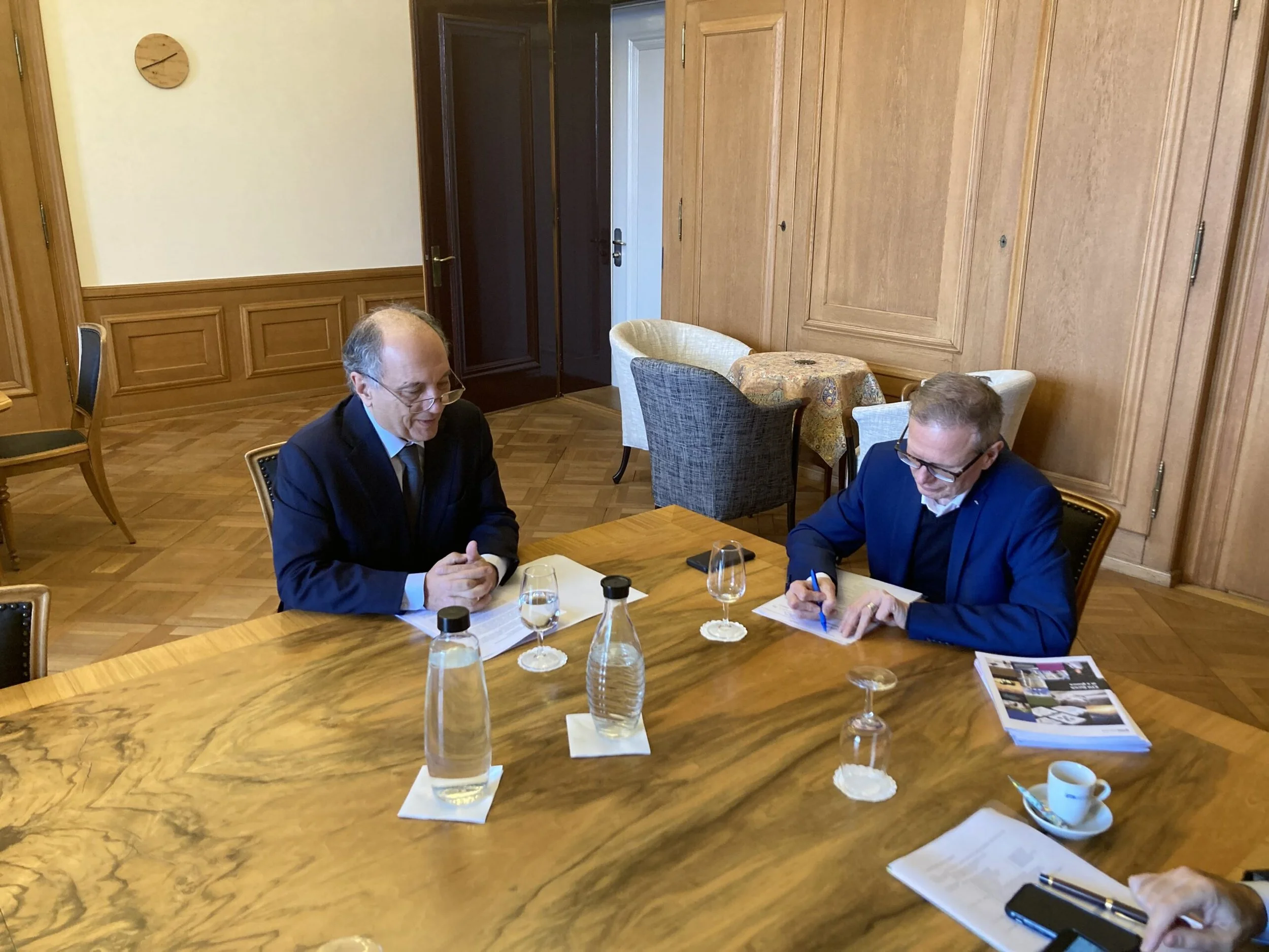 L'impegno di Cornado per gli italiani e la cultura italiana in Svizzera: l'incontro con Dissertori, rettore del Politecnico Federale a Zurigo