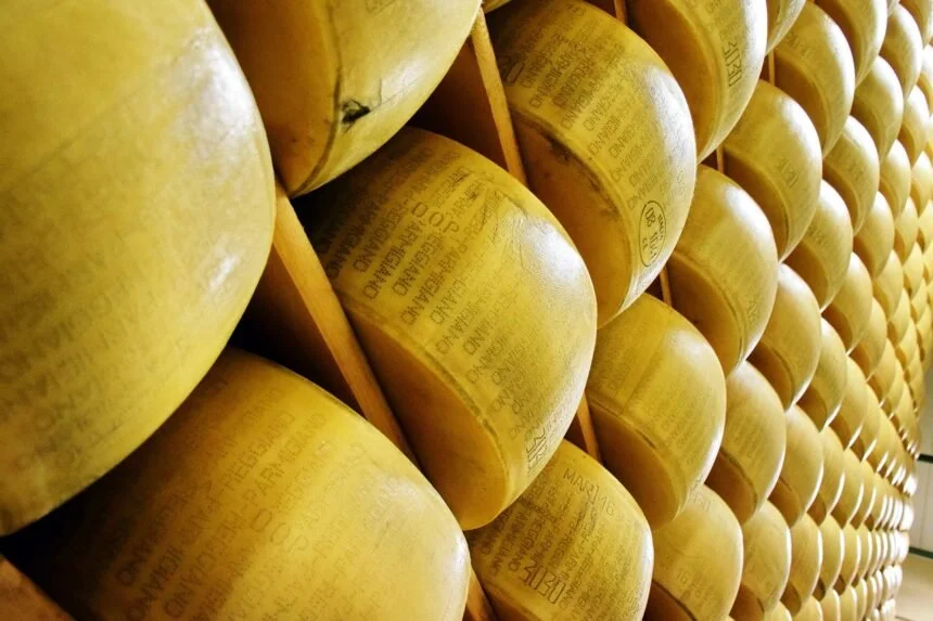 Parmigiano, mozzarella di bufala campana e stracchino di crescenza sul podio mondiale