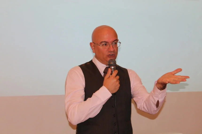 Conferenza a Zurigo sui problemi energetici ed ecologici in Sardegna e in Europa