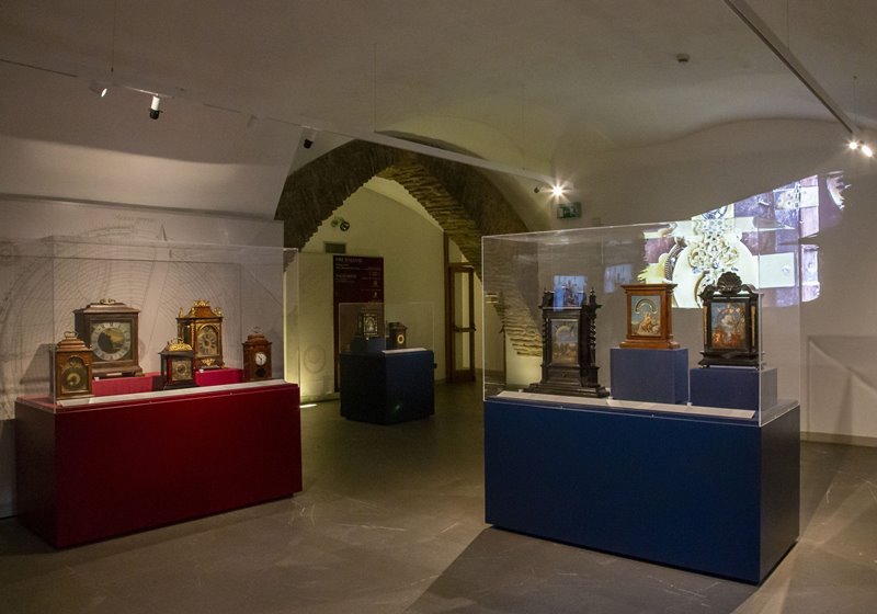 Il desiderio antico di controllare il tempo. A Firenze una nuova mostra segna le “Ore italiane”