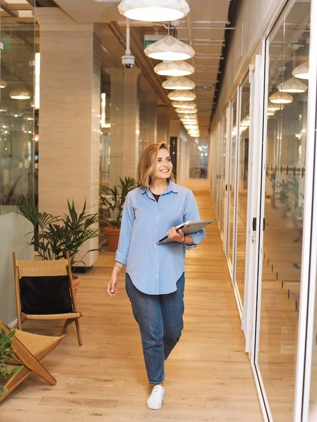 Le donne possono avere successo, in Italia e in Svizzera, se non hanno paura di fare carriera