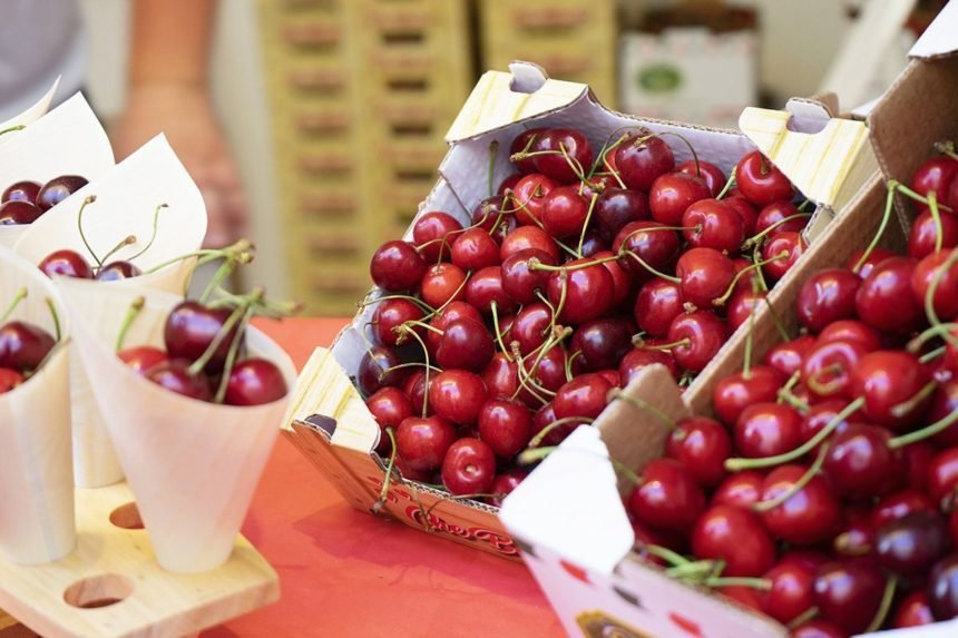 Tempo di sagre e di ciliegie