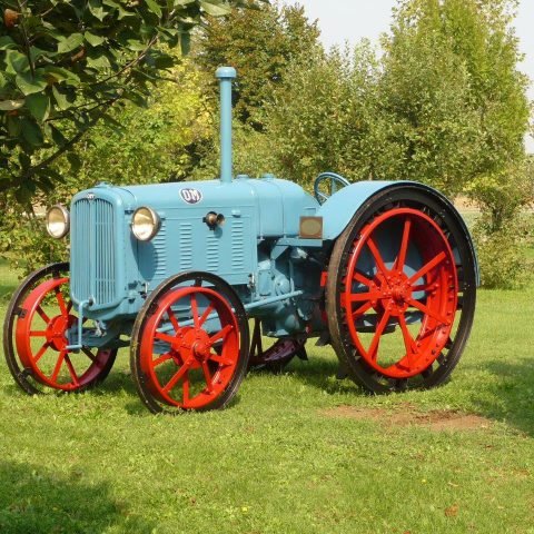 Una storica passione. Trattori d’epoca a L’Aquila “verso la vetta” del Gran Sasso D’Italia