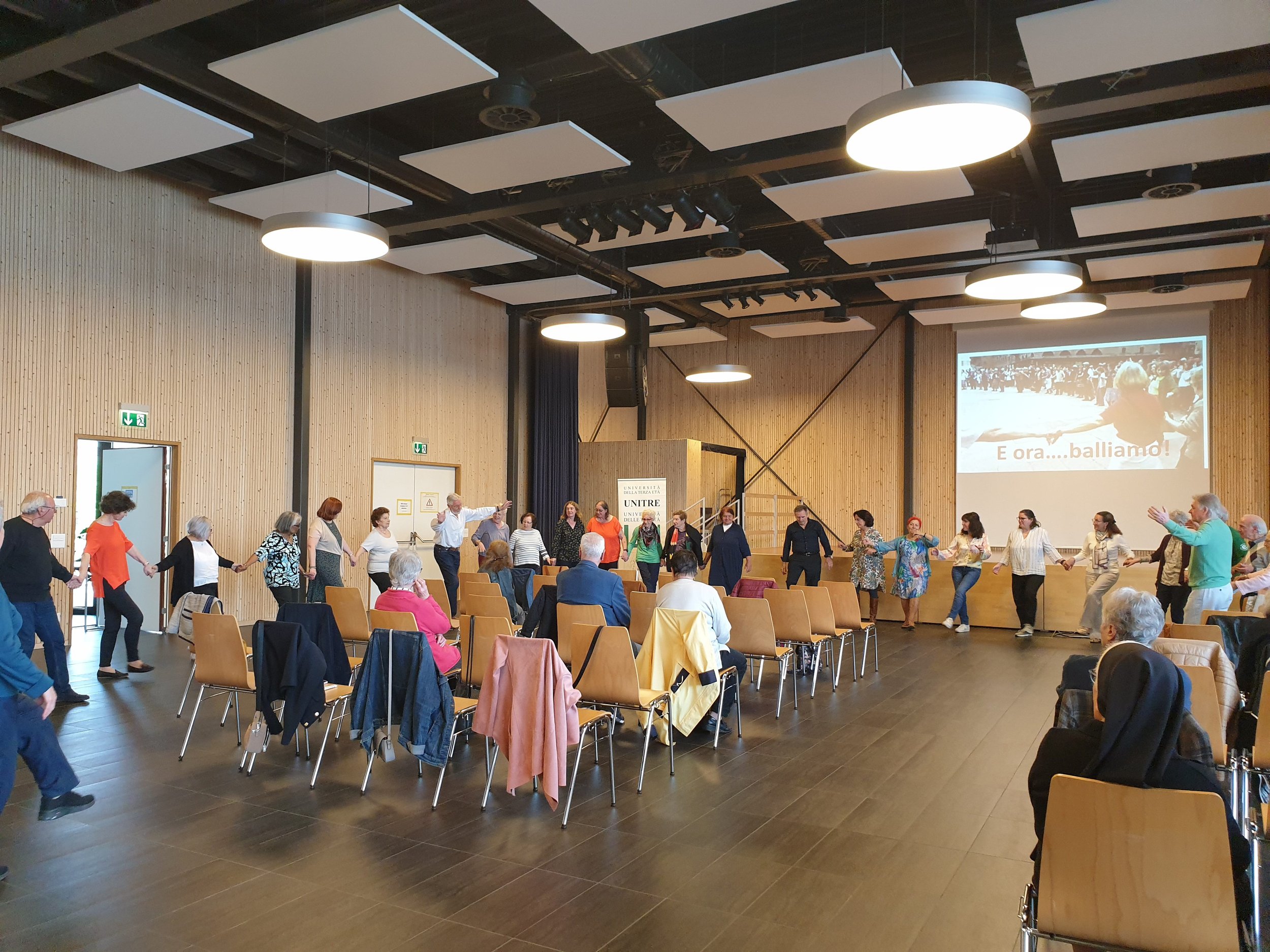 A Lucerna la Festa di chiusura dei Corsi UNITRE 2022/23: un momento per ballare INSIEME