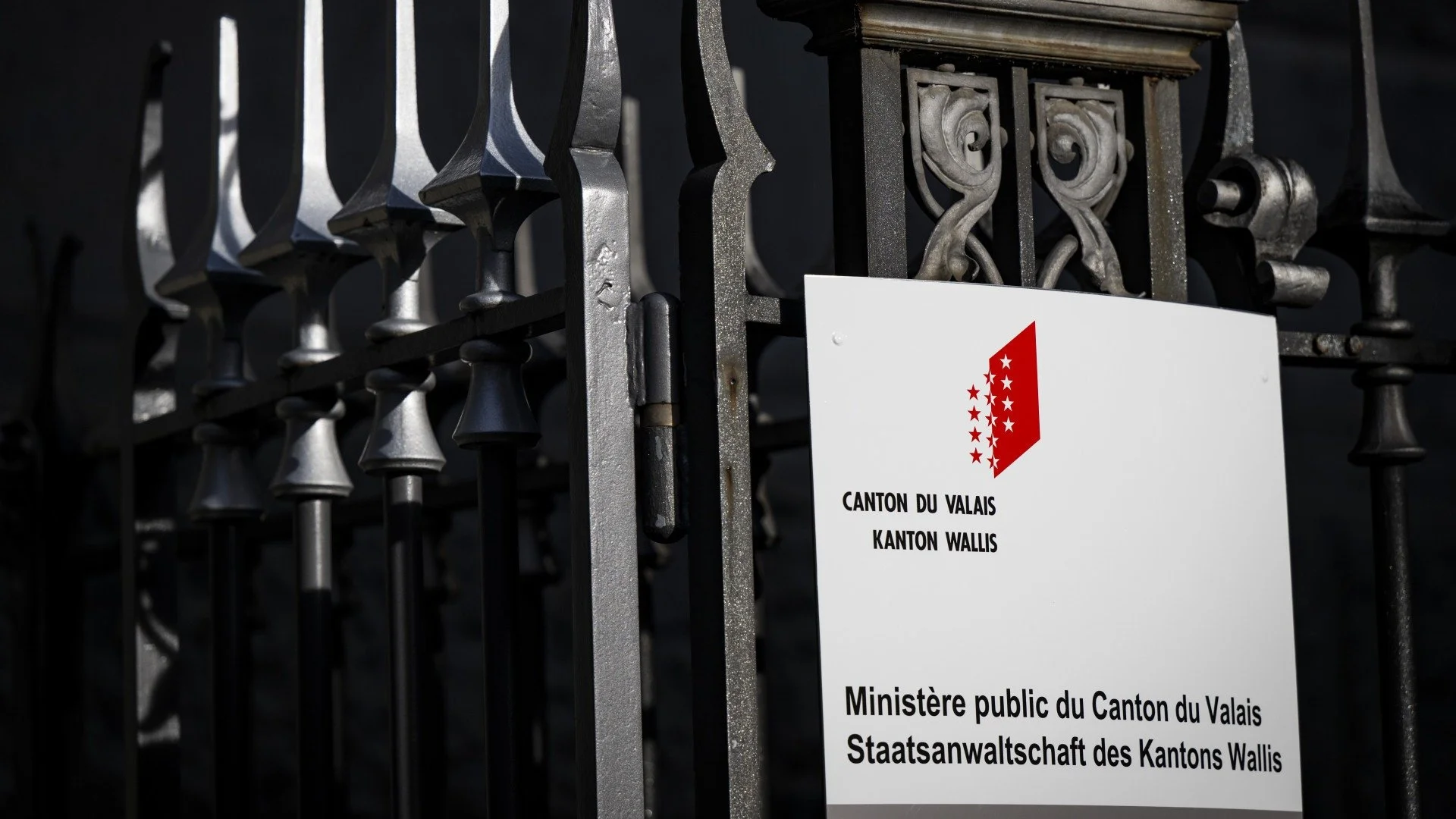 Quel maldestro ricatto populista alla procura del Vallese 