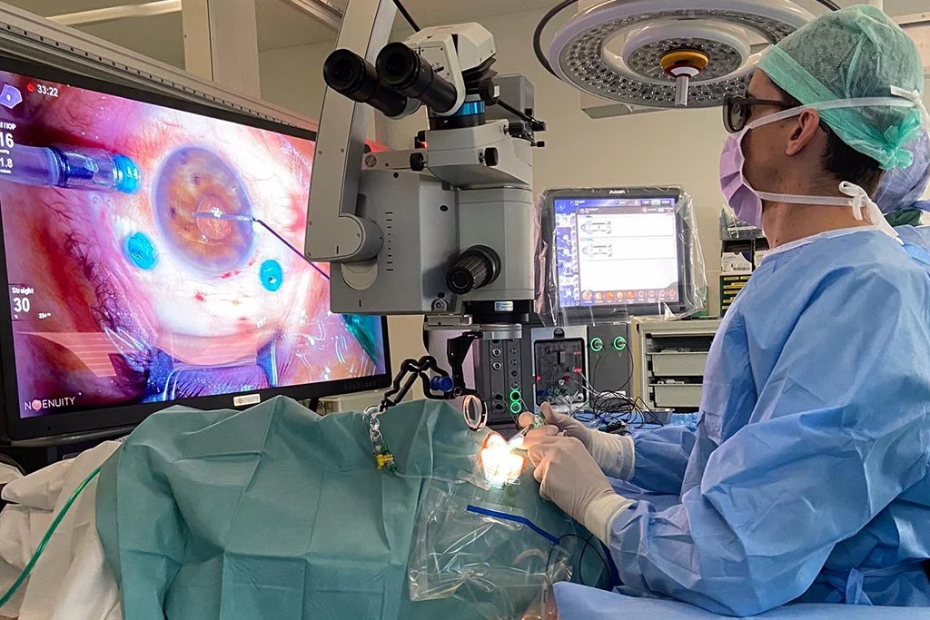 «È importante reagire al più presto ai primi sintomi del distacco della retina»