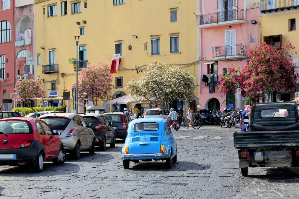 Iscrizione al registro dei veicoli immatricolati all’estero. Quando è obbligatoria?