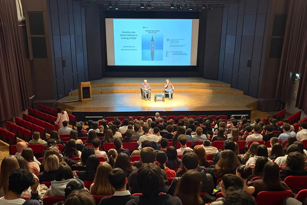 «Resto qui», quando la letteratura diventa esperienza viva