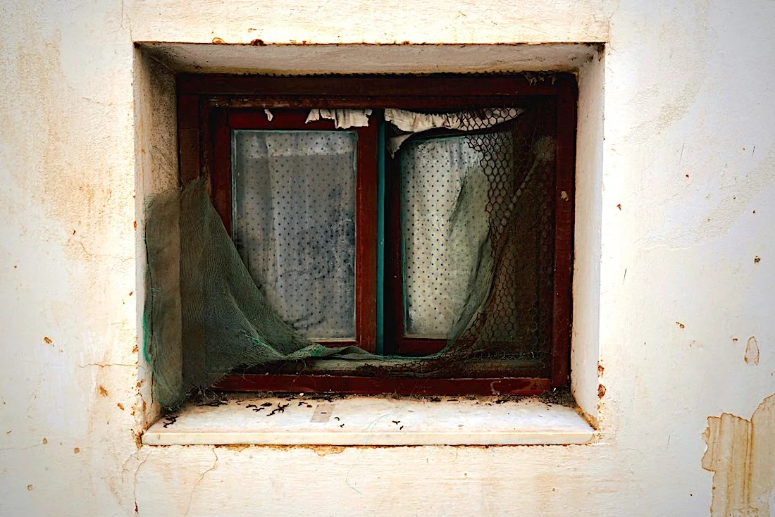 window mystery (before)