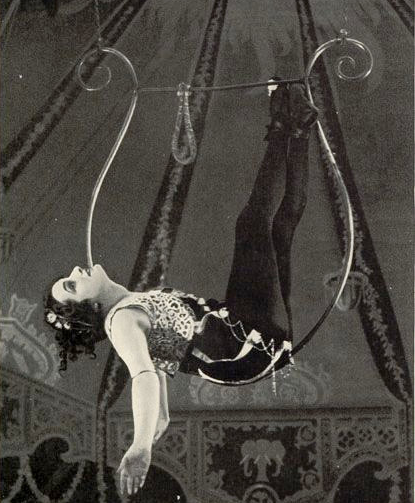 Circus performer Caedo in her “lyre” in 1893 