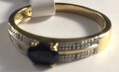 9ct Diamond Chip & Sapphire Ring ref 1302 - £60c.jpg