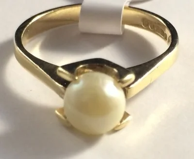 9ct Pearl Ring £50c.jpg
