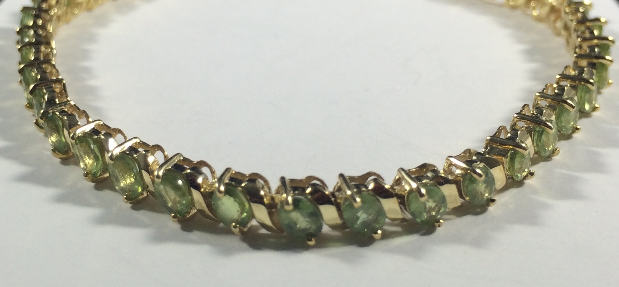 Natural Peridot Stone Bracelet 8mm Green Crystal Stretch Bracelet Handmade  | eBay