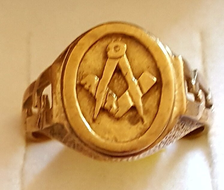 9ct Masonic Ring (R1697) (S) .jpg