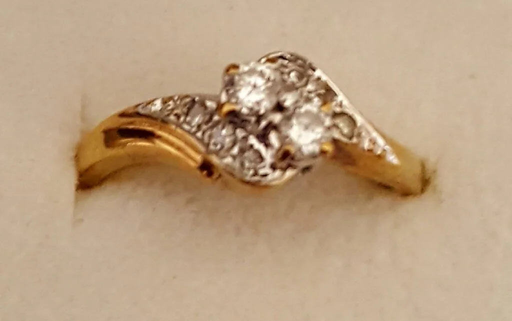 9ct Diamond Twist Ring (L)(p5738) £125.jpg