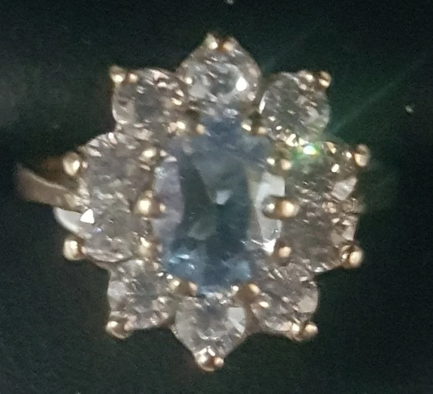 9ct cz & blue stone ring size h half r219 £85.jpg