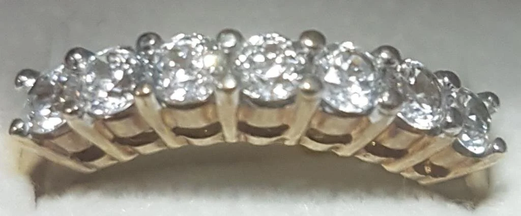 9ct 7 Stone C.Z Ring size (R) £115.jpg
