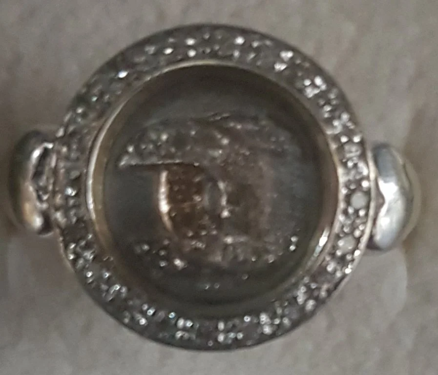 Pl 2176 18ct Diamond Set CC Ring size K £399.jpg