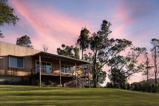 Hi everyone,
@brookletrecording has a new website all about the purpose built recording studio that is the home of @bernardfanning and I. Check it out at www.brookletrecording.com

@jordantpower 
@mrdanfrizza 
Photos by @kateholmesphotographer