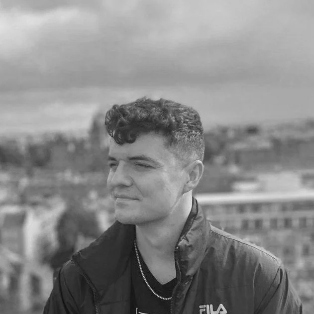 HARVEY FRANCIS<strong>Analyst</strong>